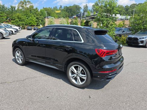 Used 2021 Audi Q3 2.0T Premium w/ Convenience Package AWD/4WD image 5