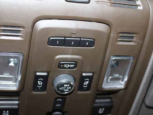 Used 2024 GMC Yukon XL Denali w/ Denali Reserve Package image 40