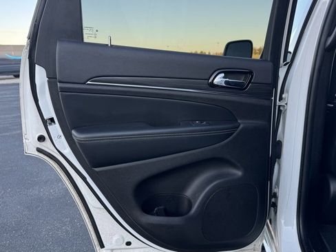 Used 2021 Jeep Grand Cherokee L Limited image 14