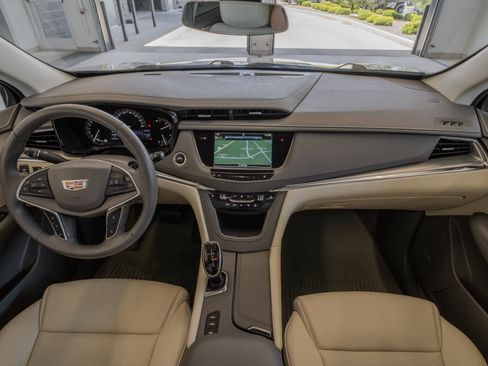 Used 2019 Cadillac XT5 Luxury AWD/4WD image 8