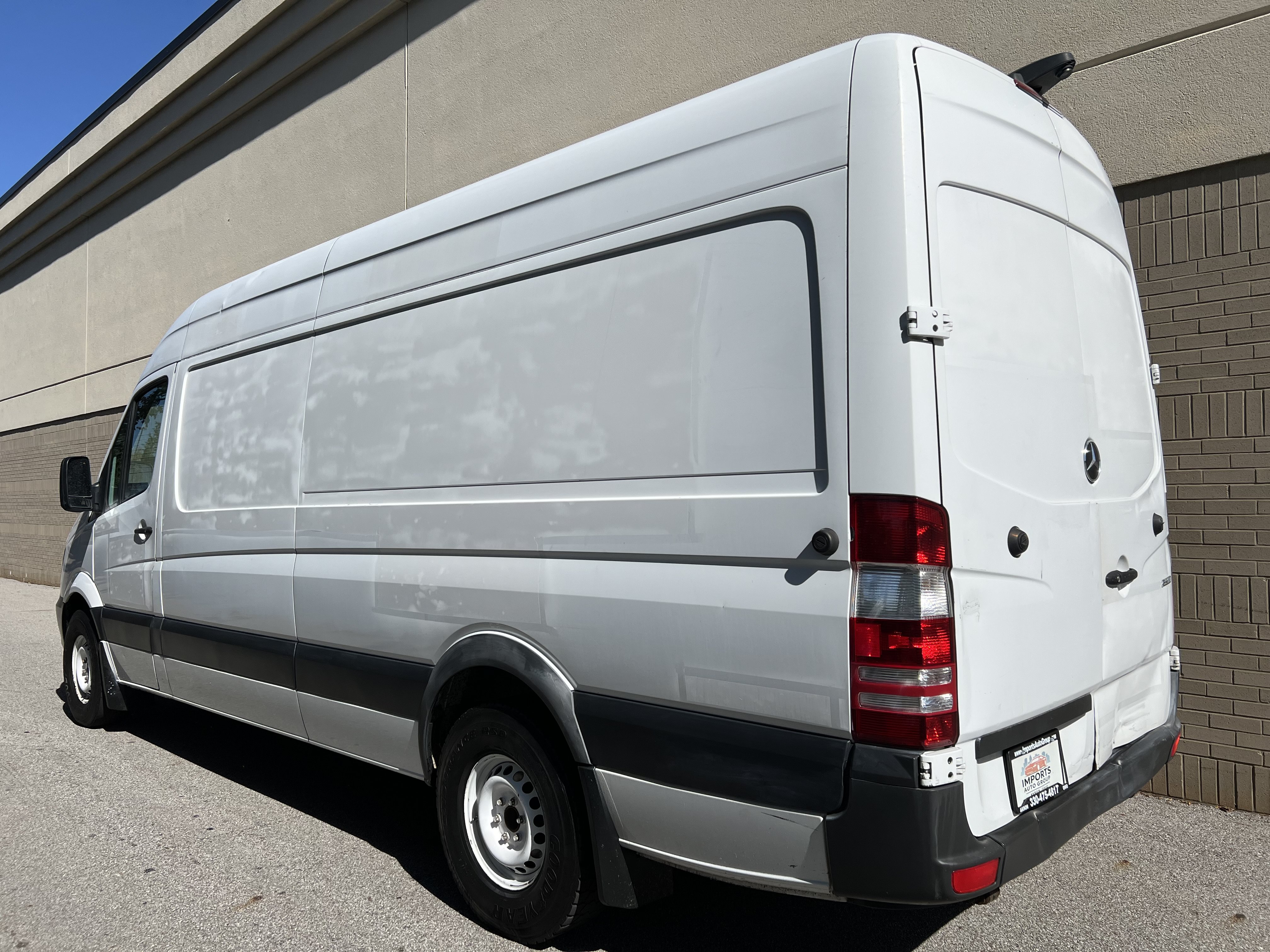 Used 2016 Mercedes-Benz Sprinter 2500 image 4