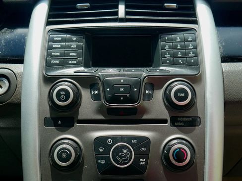 Used 2012 Ford Edge SE image 8