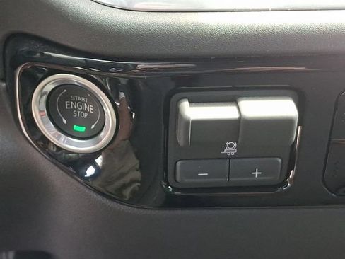 Used 2026 Chevrolet Silverado 1500 LT AWD/4WD image 13