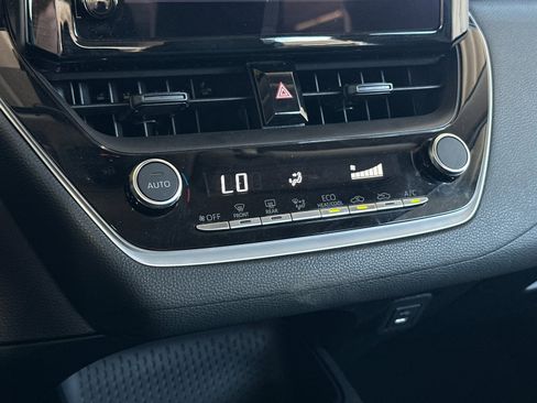 Used 2025 Toyota Corolla LE image 17