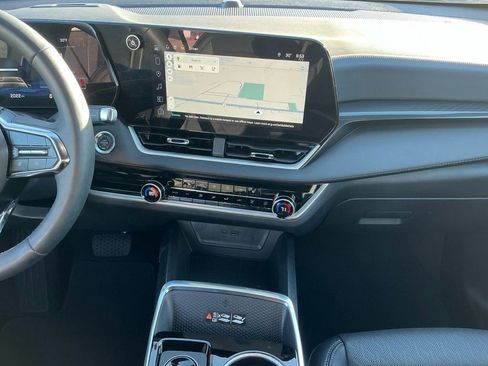 Used 2026 Chevrolet Equinox LT w/ Convenience Package II image 20