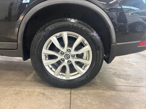 Used 2018 Nissan Rogue SV AWD/4WD image 11