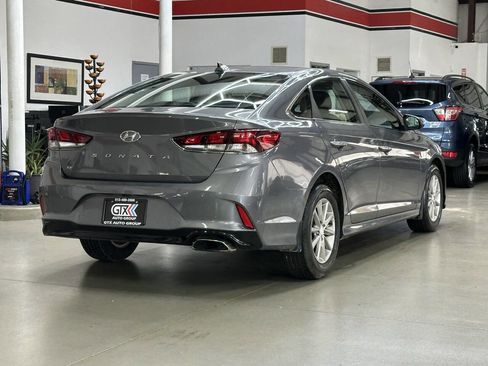 Used 2019 Hyundai Sonata SE image 2