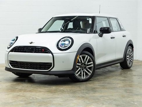 Certified 2025 MINI Cooper S image 9