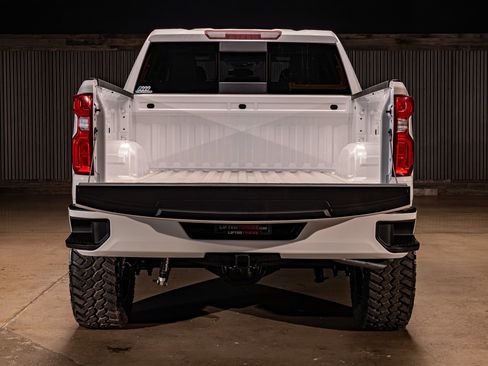 Used 2026 Chevrolet Silverado 1500 RST w/ Convenience Package II image 9