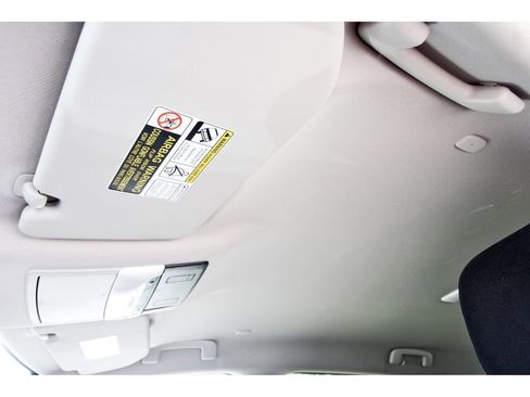 Used 2023 Nissan Rogue SV image 29