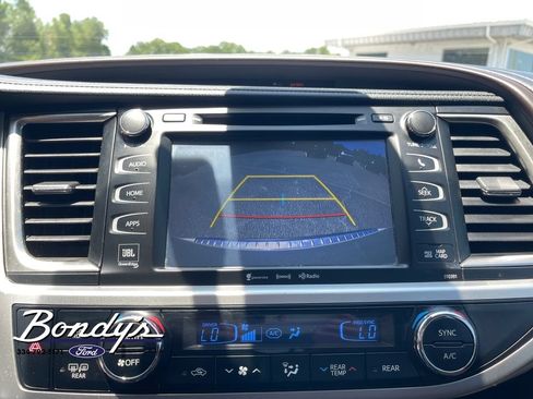 Used 2019 Toyota Highlander Limited AWD/4WD image 6