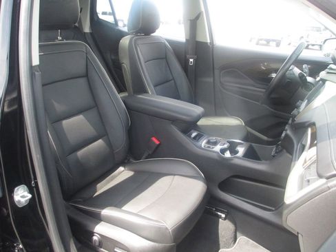 Used 2020 GMC Terrain Denali w/ Denali Premium Package AWD/4WD image 22