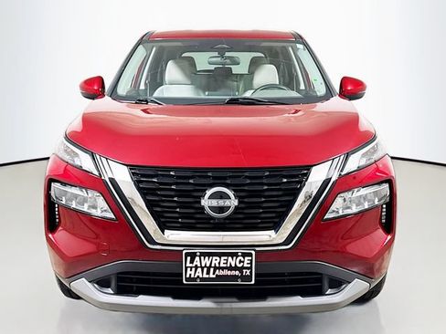Used 2023 Nissan Rogue SV FWD image 2