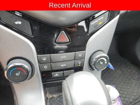 Used 2016 Chevrolet Cruze LTZ w/ Sun, Sound and Sport Package FWD image 10