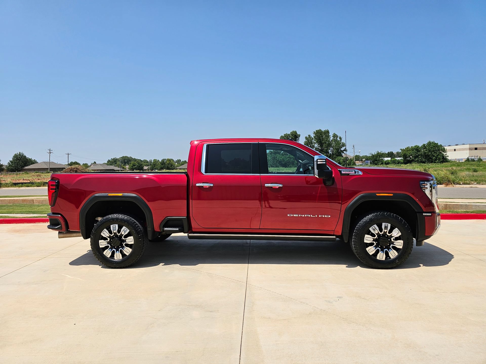 Used 2024 GMC Sierra 2500 Denali w/ Denali Reserve Package AWD/4WD image 5