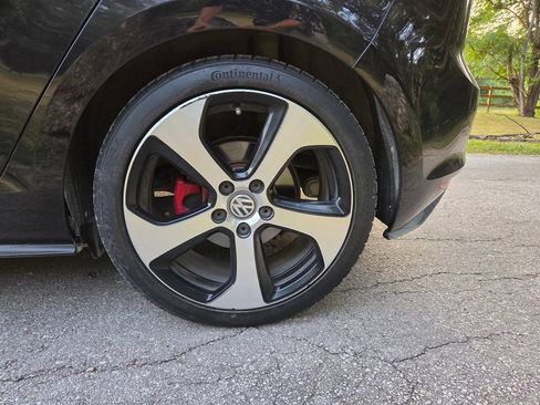 Used 2015 Volkswagen GTI Autobahn FWD image 38