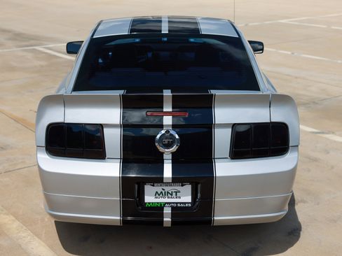 Used 2006 Ford Mustang GT Premium RWD image 12