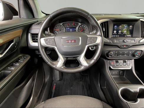 Used 2020 GMC Terrain SLE w/ Elevation Edition FWD image 8
