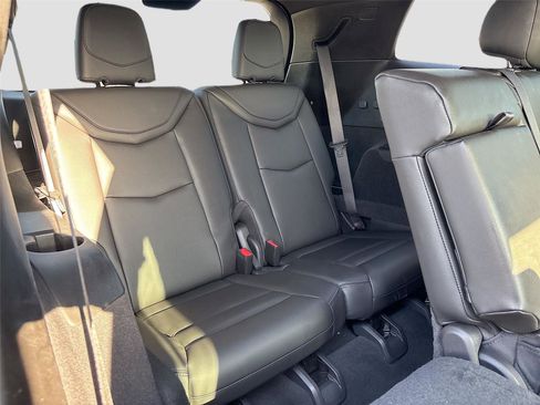 Used 2023 Cadillac XT6 Luxury FWD image 28
