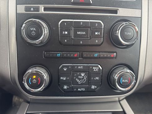 Used 2017 Ford Expedition EL XLT w/ Equipment Group 202A image 32