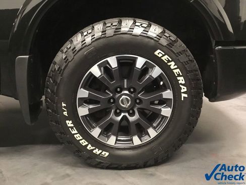 Used 2019 Nissan Titan PRO-4X w/ Pro-4x Convenience Package AWD/4WD image 21