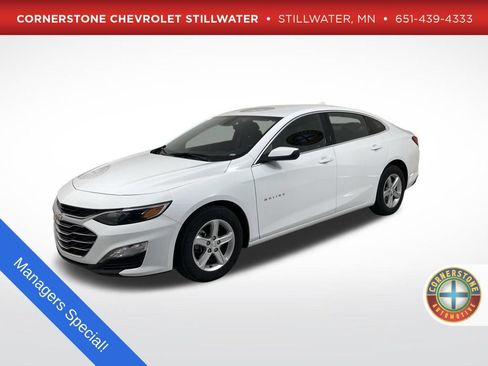 Used 2024 Chevrolet Malibu LT FWD image 1
