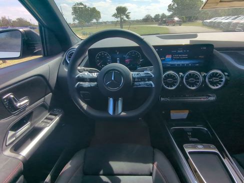 Used 2025 Mercedes-Benz GLA 250 image 3
