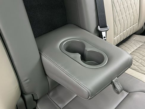 Used 2026 Ford F450 Platinum w/ Platinum Plus Package image 44