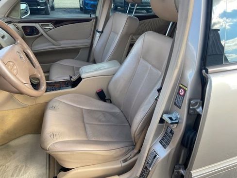 Used 2000 Mercedes-Benz E 320 Sedan image 8