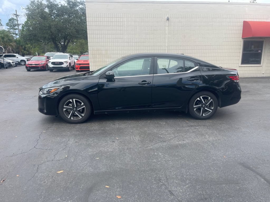 Used 2025 Nissan Sentra SV FWD image 2