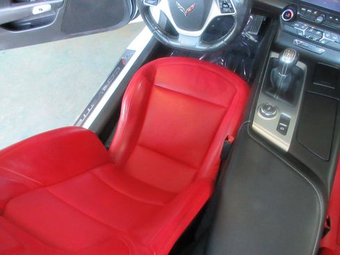 Used 2017 Chevrolet Corvette Stingray Coupe w/ Carbon Flash Badge Package image 17