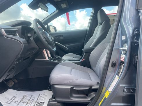 Used 2023 Toyota Corolla Cross S image 11