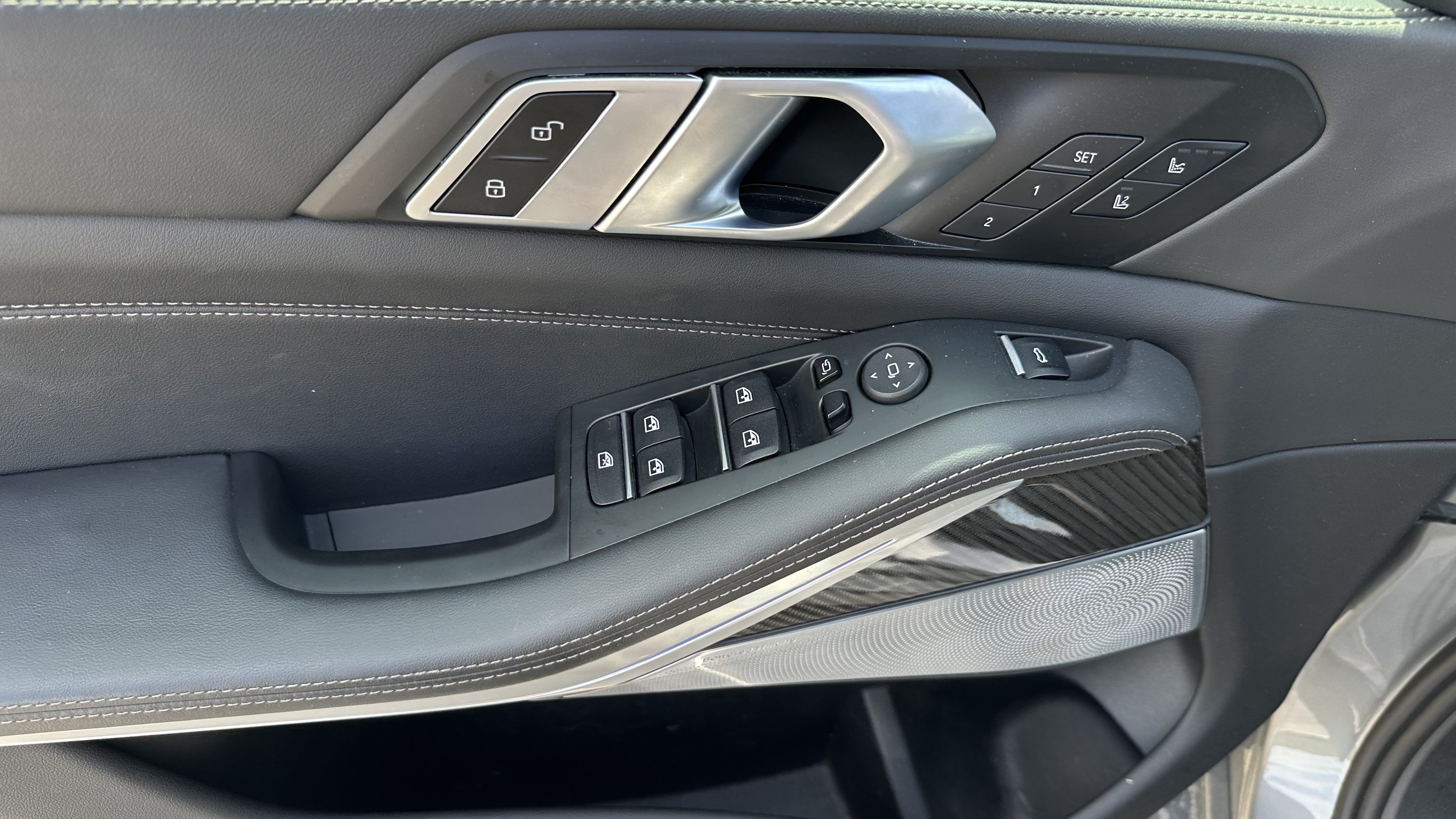Certified 2024 BMW X5 M60i AWD/4WD image 17