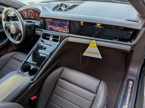 New 2026 Porsche Panamera 4S image 26