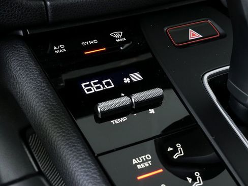 New 2026 Porsche Macan AWD/4WD image 18