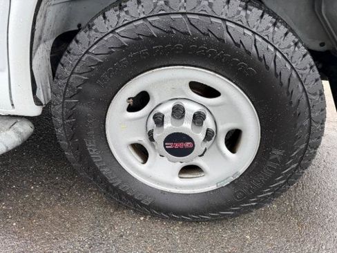 Used 2015 GMC Savana 2500 G2500 Cargo image 13