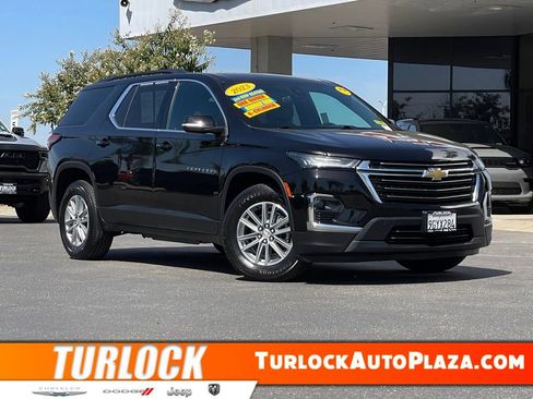 Used 2023 Chevrolet Traverse LT w/ LPO, Cargo Package FWD image 1