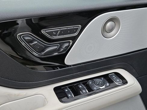 New 2026 Lincoln Aviator Reserve w/ Luxury Package image 18