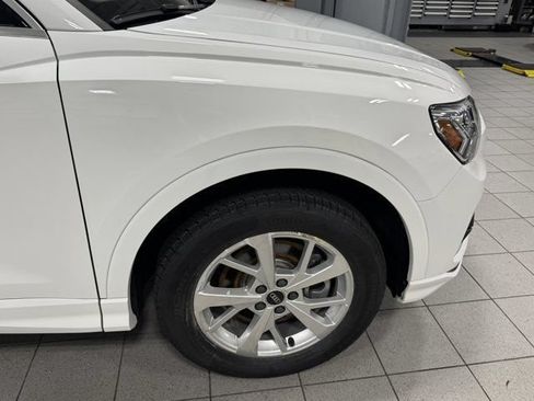Certified 2023 Audi Q3 2.0T Premium w/ Convenience Package AWD/4WD image 9