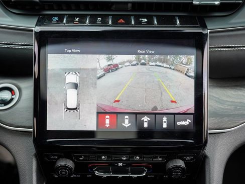 Used 2024 Jeep Grand Cherokee Limited 4xe image 33