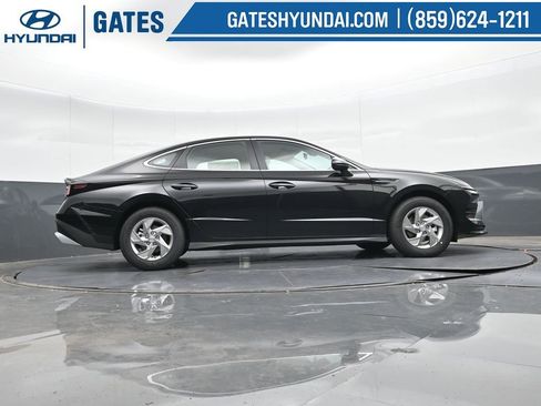 Used 2025 Hyundai Sonata SE image 33