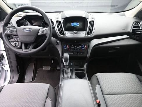 Used 2019 Ford Escape SE image 9