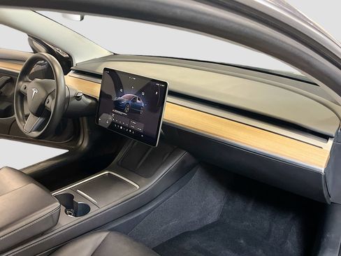 Used 2023 Tesla Model 3 Standard Range RWD image 31