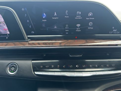 Used 2022 Cadillac Escalade ESV Sport Platinum w/ Heavy-Duty Trailer Package AWD/4WD image 19