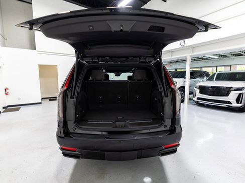 Used 2023 Cadillac Escalade Sport Platinum w/ LPO, ONYX Package image 26