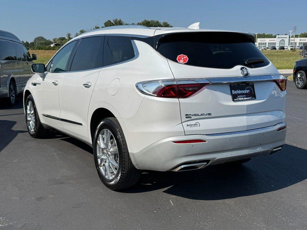 Used 2023 Buick Enclave Essence w/ Experience Buick Package AWD/4WD image 8