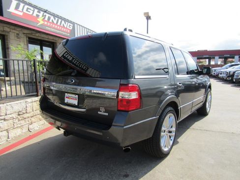 Used 2015 Ford Expedition Platinum image 4