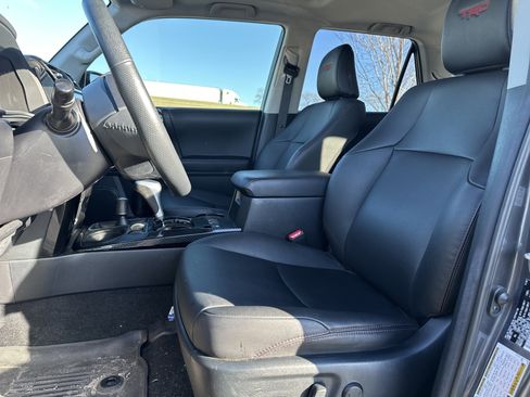 Used 2023 Toyota 4Runner TRD Off-Road Premium image 16