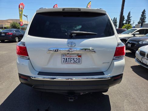 Used 2013 Toyota Highlander Limited AWD/4WD image 3