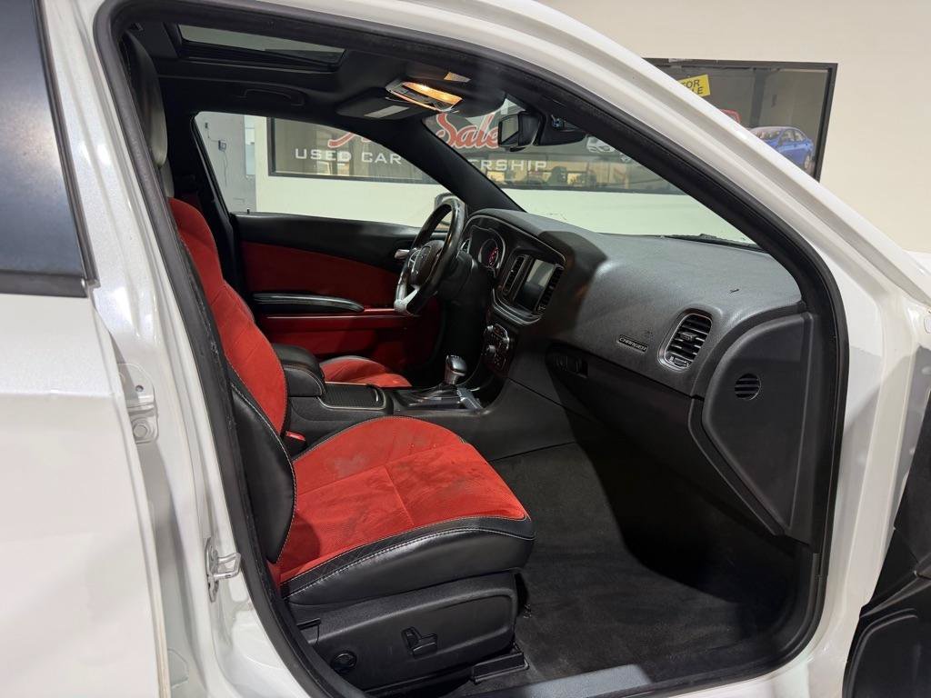 Used 2016 Dodge Charger SRT w/ Harman/Kardon Audio Group RWD image 13
